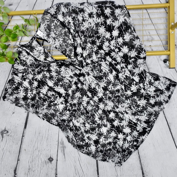 Bongo Women's Sheer Top Plus Size 2X - Picture 2 of 6